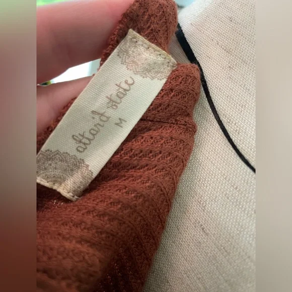 Altar’d State : Rust V-Neck Thermal Knit Top - Picture 6 of 7